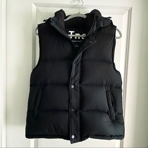 Aritzia TNA The Super Puff Vest (Black Matte) Superpuff